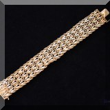 J01. Gold bracelet. 